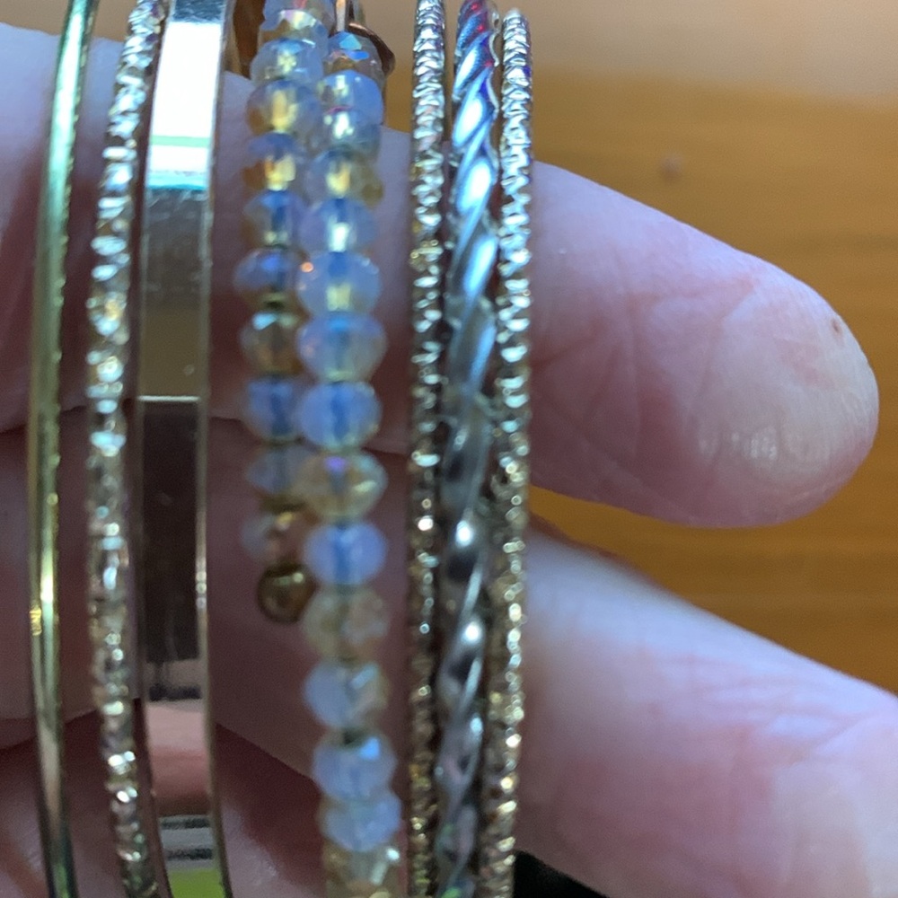 Seven bracelets* - Picture 7 of 7